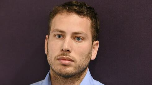 רה"מ בנימין נתניהו נכנס לאולם הדיונים על מנת לתת עדות תיקי אלפים