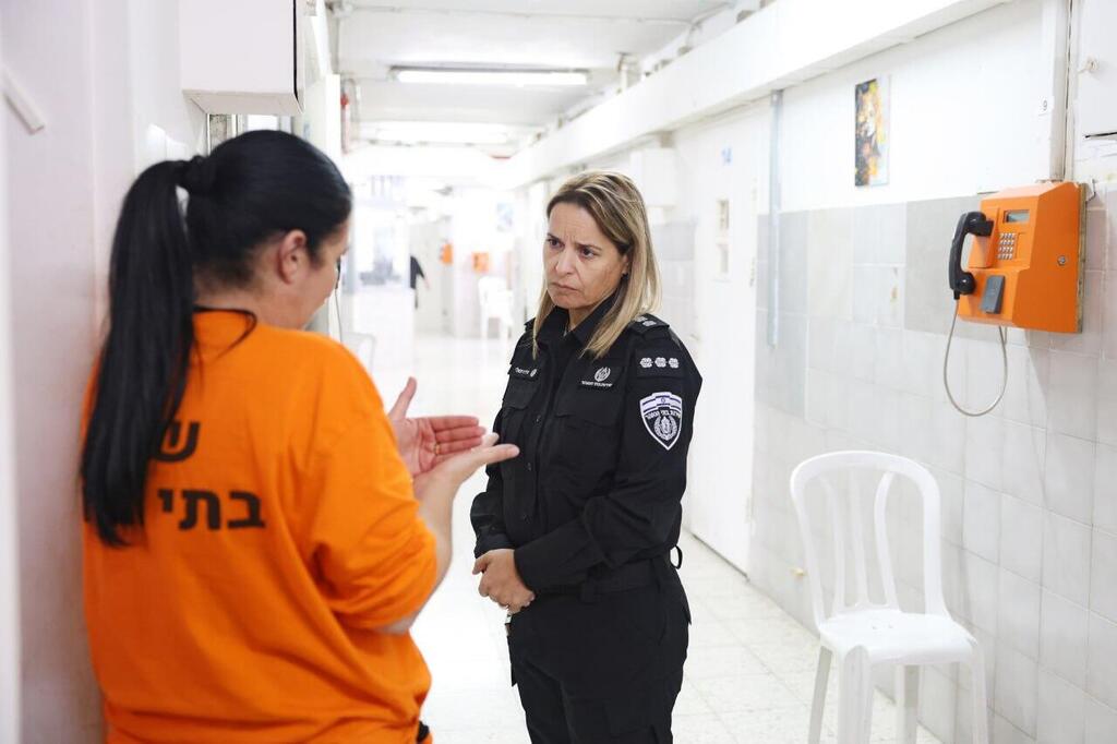 ורד רפאלי מפקדת כלא נווה תרצה
