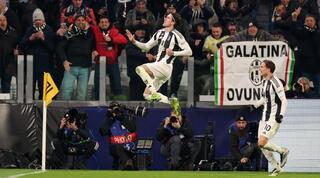 דושאן ולאחוביץ' בעננים