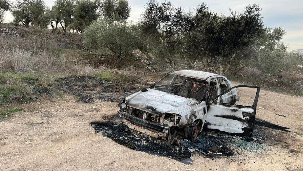 שריפת רכב ברסלבים בקבר יוסף בשכם