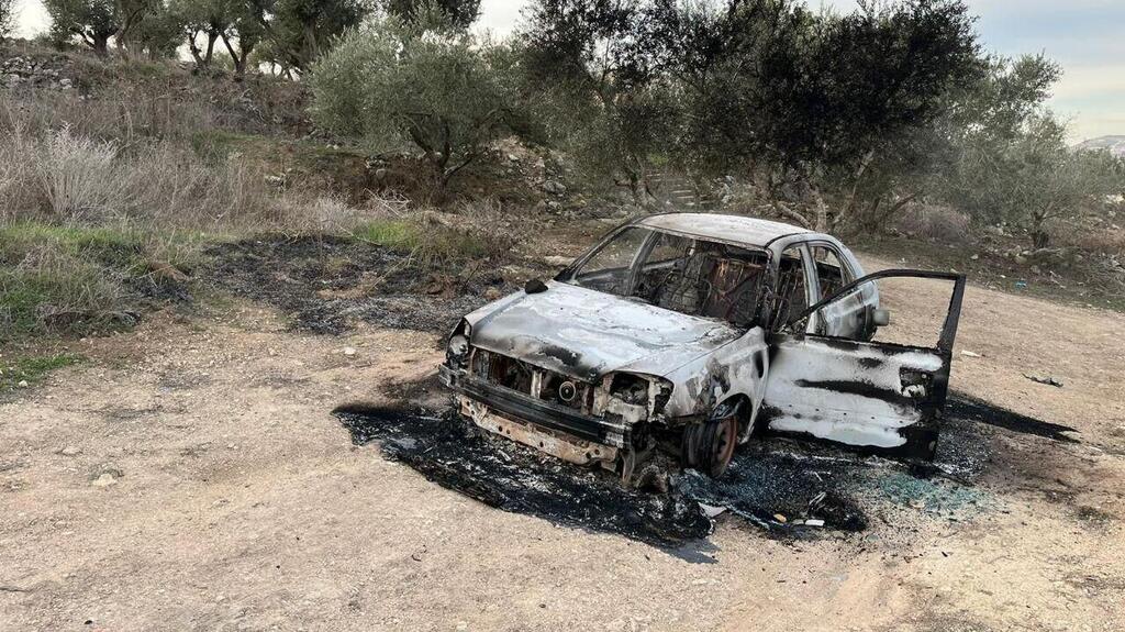 שריפת רכב ברסלבים בקבר יוסף בשכם