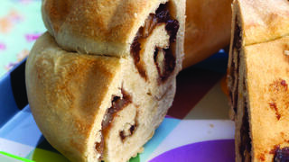 קוגלהוף במלית ריבת שזיפים ואגוזי פקאן