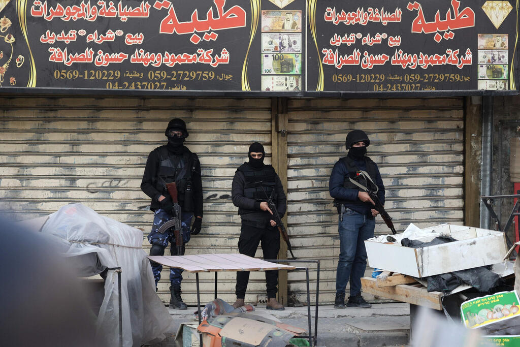 Palestinian security forces in Jenin (Photo: JAAFAR ASHTIYEH / AFP) כוחות ביטחון פלסטינים בג'נין