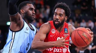 קאדין קרינגטון במאבק