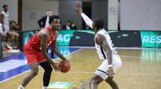 אנטוניו בלייקני בפעולה