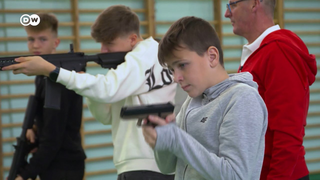 פולין שיעורי ירי בית ספר