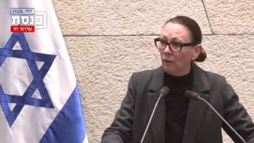 ח״כ יוליה מלינובסקי  בהצבעות בקריאה ראשונה על חוק המים במליאת הכנסת