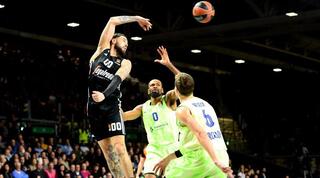 ברצלונה מול בולוניה