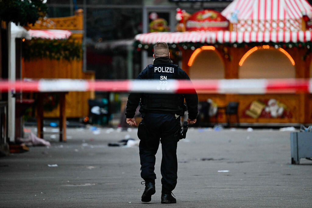Magdeburg Christmas market (Photo: REUTERS/Axel Schmidt) מגדבורג גרמניה