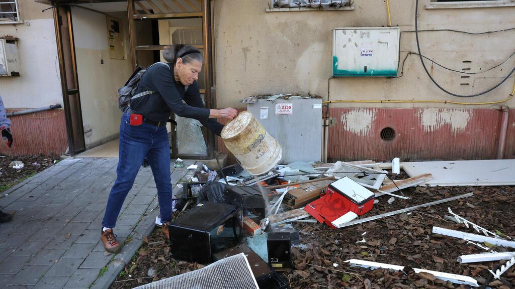 זירת נפילת הטיל החות'י בשדרות הבעש"ט ביפו, תל אביב