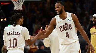 אוון מובלי ודריוס גרלנד