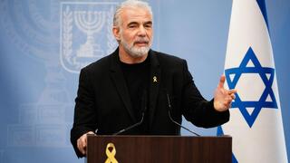ח"כ יאיר לפיד בישיבת סיעה