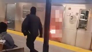  ארה"ב חשוד ב הצתת נוסעת ב רכבת התחתית של ניו יורק רצח