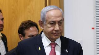 רה"מ בנימין נתניהו נכנס לאולם הדיונים על מנת לתת עדות תיקי אלפים