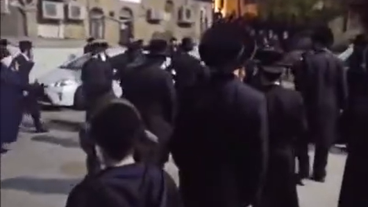הפגנה נגד האדמו"ר מקרלין