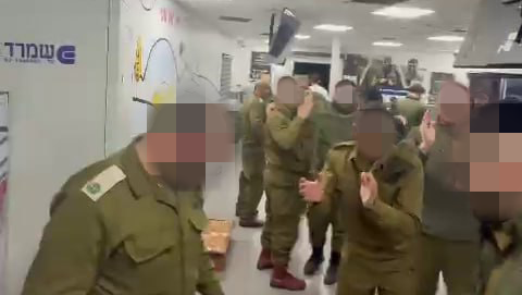 חרדים שהגיעו להתגייס למסלולי החרדים במג"ב וצנחנים וגילו שדחו את גיוסם