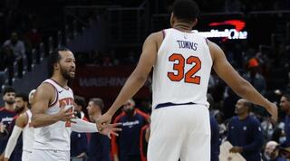 ג'יילן ברונסון וקארל אנתוני טאונס