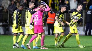 שחקני בית"ר ירושלים חוגגים