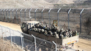 חיילי צה"ל נכנסים לסוריה דרך מעבר הגבול במג'דל שמס