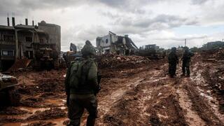 יאיר קראוס וגיל נחושתן בא-נאקורה עם רמ"ט 226 ומג"ד 9263