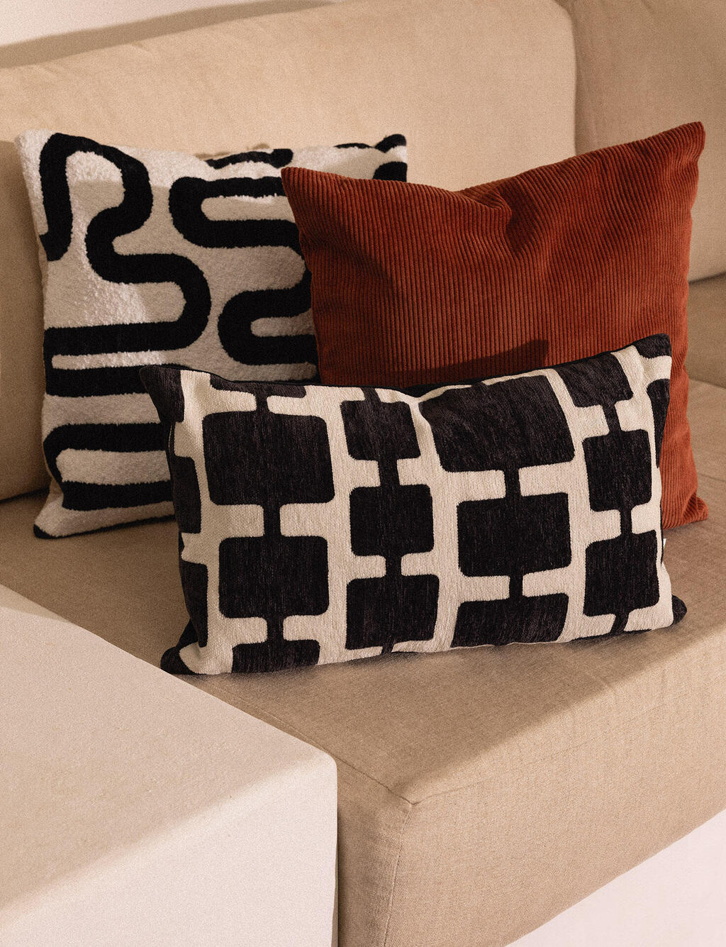 קסטרו הום, כריות