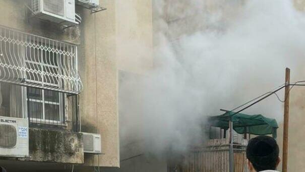 שריפה בבניין מגורים בבני ברק