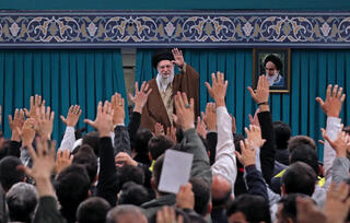 עלי ח'אמנאי בנאום בטהרן