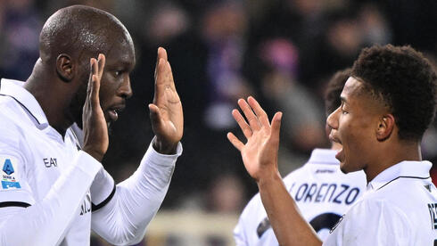 נרס ולוקאקו חוגגים