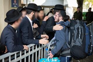 תיעוד מההכנות של צה"ל לגיוס החרדים לחטיבת החשמונאים במחנה ״תבץ״