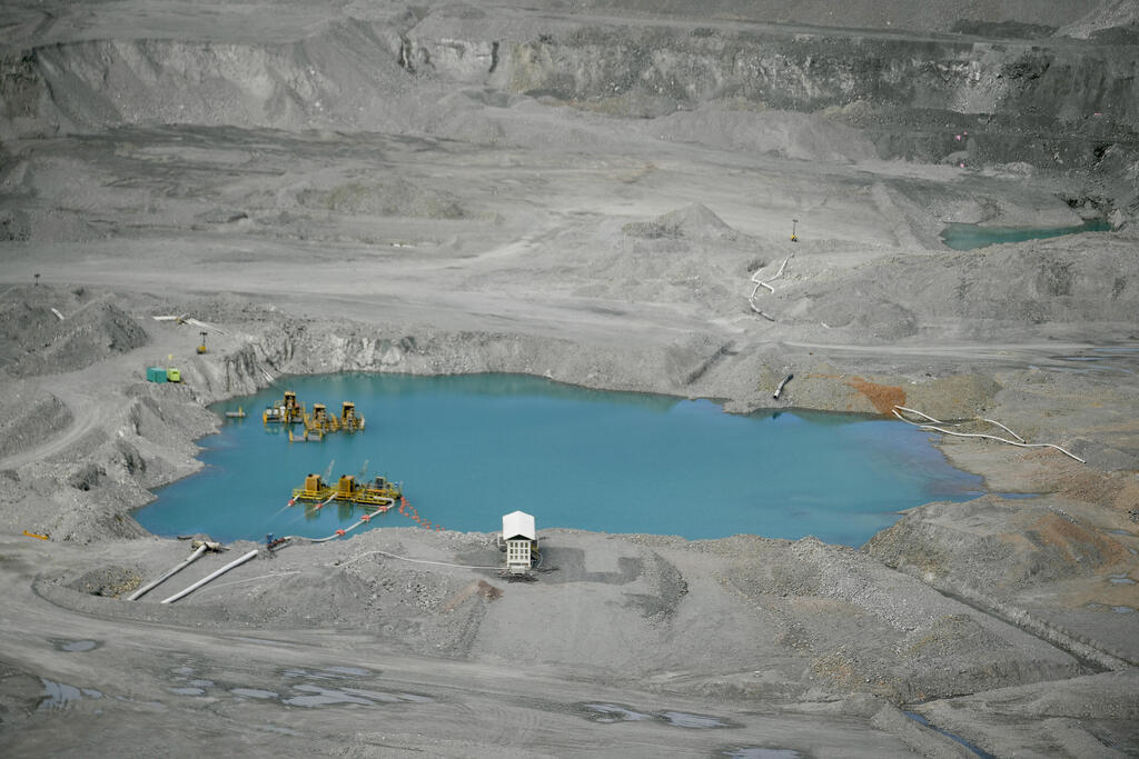 מכרה הנחושת "קוברה פנמה". המדינה סגרה אותו באופן חד צדדי