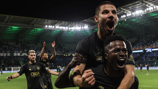 טוומאסי חוגג