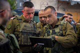 הרמטכ״ל, רב-אלוף הרצי הלוי, בזירת הפיגוע באל פונדוק