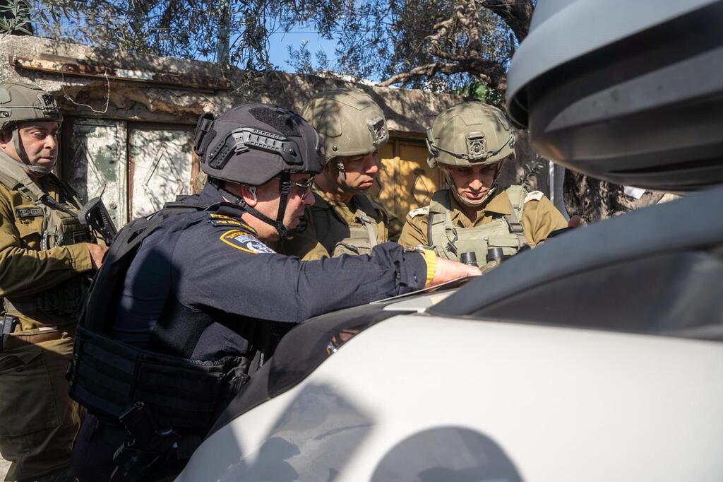 IDF forces on manhunt for terrorists after fatal shooting attack on Monday (Photo: IDF) IDF forces on manhunt for terrorists after fatal shooting attack on Monday