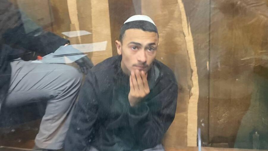 אליה עוזרי, חשוד בדקירה ברוטשילד