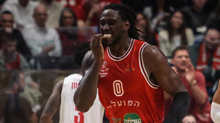 שחקן הפועל ת"א ג'ונתן מוטלי