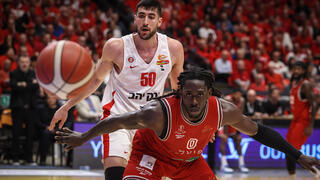 ההפועל ת"א ג'ונתן מוטלי - הפועל ירושלים יובל זוסמן