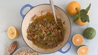 תבשיל בקר עם קלמנטינות ותפוזים