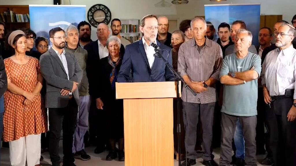 משה פייגלין, יו"ר מפלגת זהות, מכריז על התמודדות בבחירות הקרובות