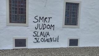 "מוות ליהודים" על קירות בית הכנסת