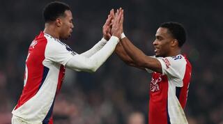 גבריאל וג'וריאן טימבר מאושרים אחרי הניצחון