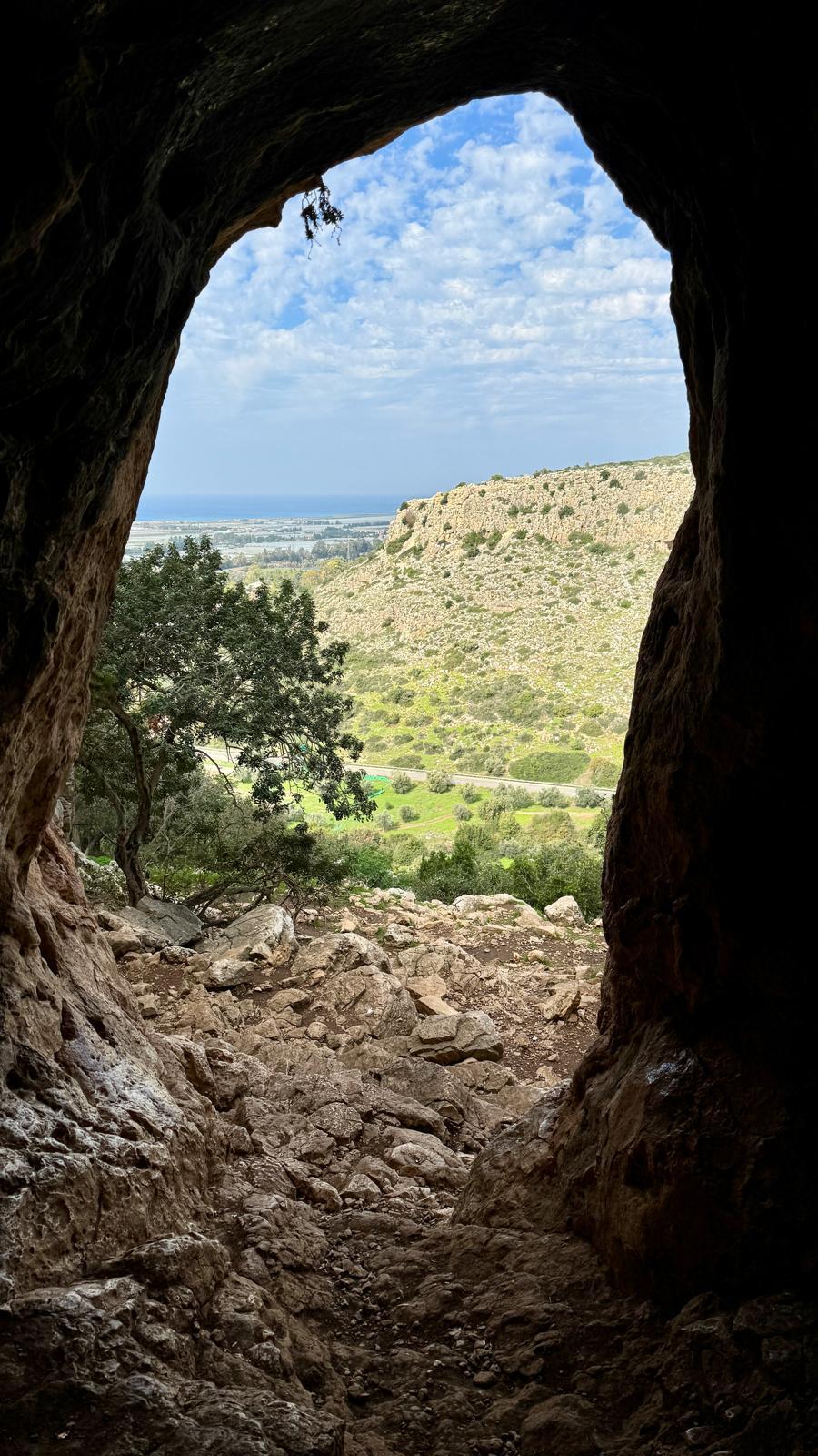 Etsba 'Finger' Cave (Photo: Erez Dagan) אזור מערת אצבע