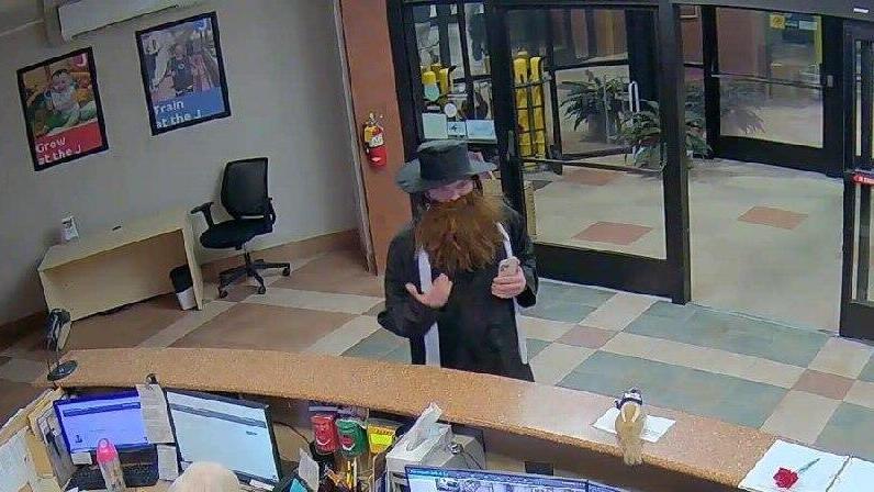 neo-Nazi Keith Garland posing as a rabbi to enter a Jewish center (Photo: Nashville police) קית' גרלנד. ביקש לראות רב