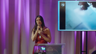 נועה ארגמני באירוע קהילת הנובה במיאמי