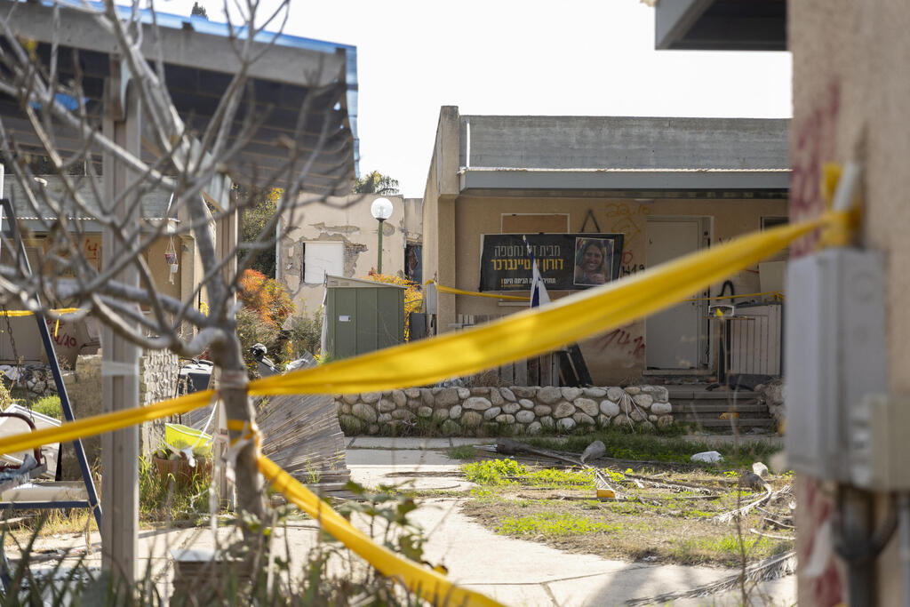 'Anyone who was here on October 7 needs to hand over the keys and go home' (Photo: Amir Levy/Getty Images) הבית ממנו נחטפה דורון שטיינברכר בכפר עזה