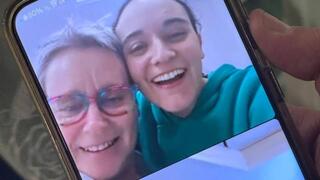 אמילי דמארי בשיחת וידיאו אחרי ששוחררה משבי חמאס