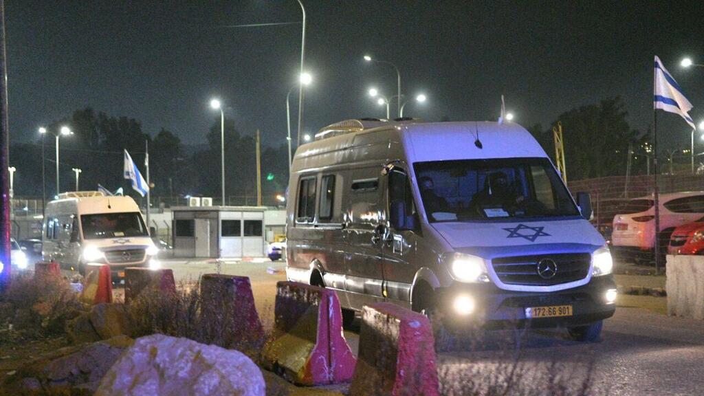 אסירים ביטחוניים משוחררים מכלא עופר