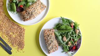 סלמון בציפוי שלושה סוגי שומשום