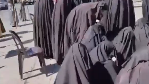 נשות הכת "בוכות"