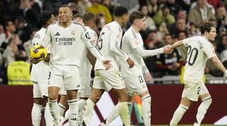 אמבפה מחויך, שחקני ריאל מדריד חוגגים