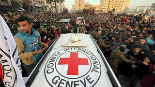 אזור המסירה בו יעברו החטופות מהחמאס לצלב האדום